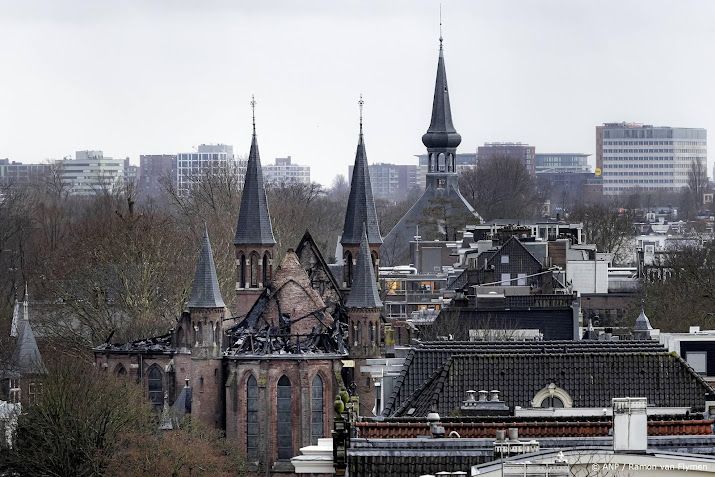 Verschillende inzamelingsacties na verwoestende brand Vondelkerk