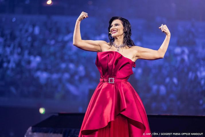 Laura Pausini treedt op tijdens openingsceremonie Winterspelen