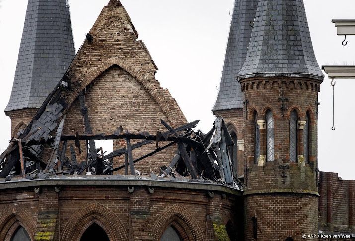 Eigenaar Vondelkerk bezig schade na brand te inventariseren