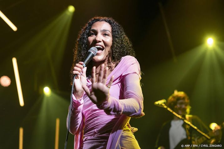 Olivia Dean op 1 in Album Top 100 in de eerste week van 2026