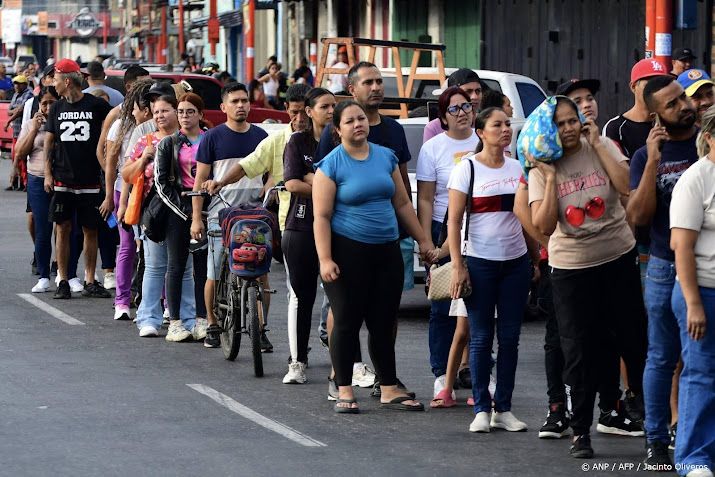 Venezuela ontwaakt zondag in 'shock', rijen voor benzine en eten