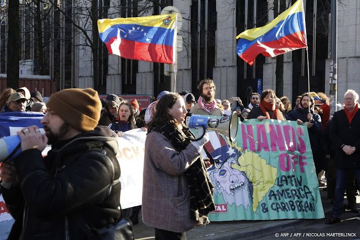 Honderden betogen tegen inval Venezuela bij VS-ambassade Brussel