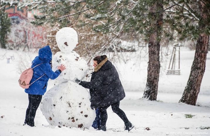 Kou en sneeuw zorgen voor overlast in Europa