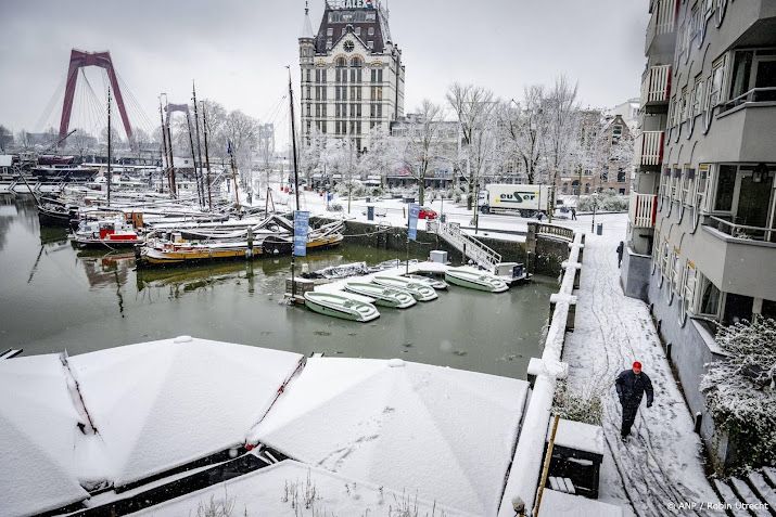 Vertraging in haven Rotterdam door winters weer