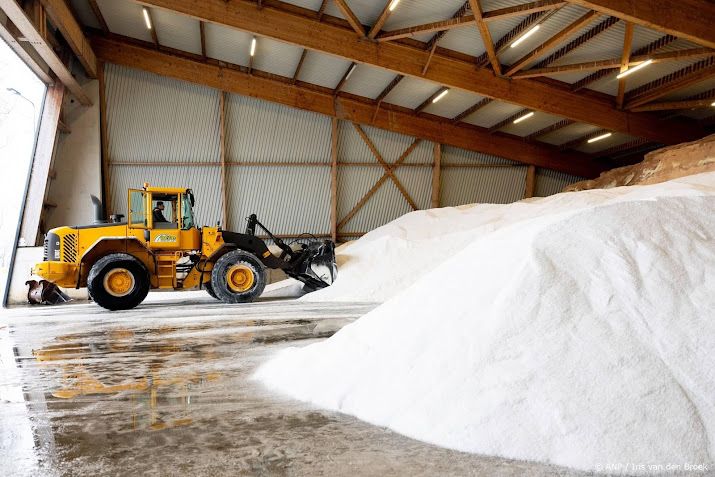 Strooizout bijna op in sommige gemeenten, activiteiten aangepast