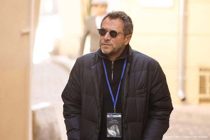 Beroemdheden arriveren bij uitvaart Brigitte Bardot 