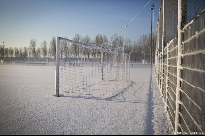 KNVB schrapt alle wedstrijden in amateurvoetbal om winterweer