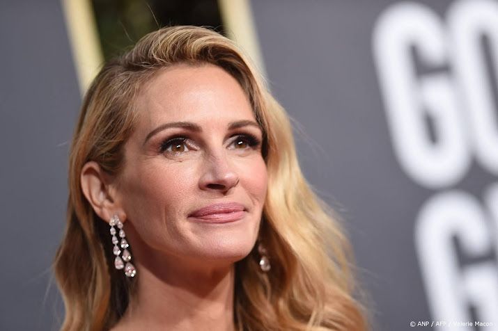 Julia Roberts en Snoop Dogg reiken Golden Globes uit