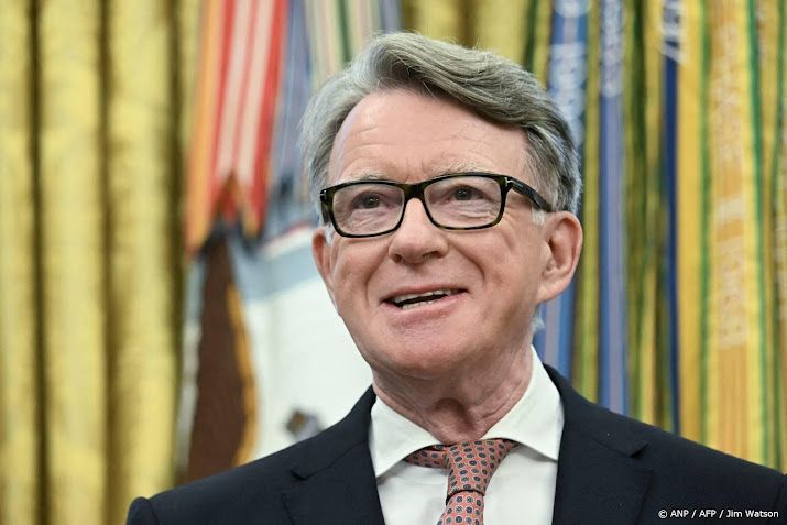 Oud-VS-ambassadeur VK biedt slachtoffers Epstein excuses aan