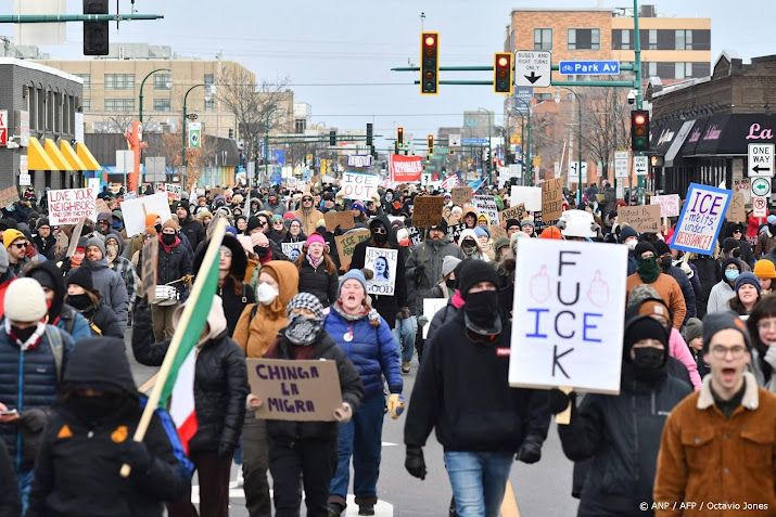 Honderden agenten extra naar Minnesota na protest tegen ICE-agent