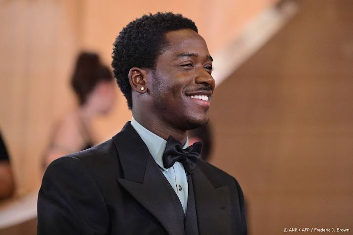 Damson Idris ontkent geruchten over James Bond-rol