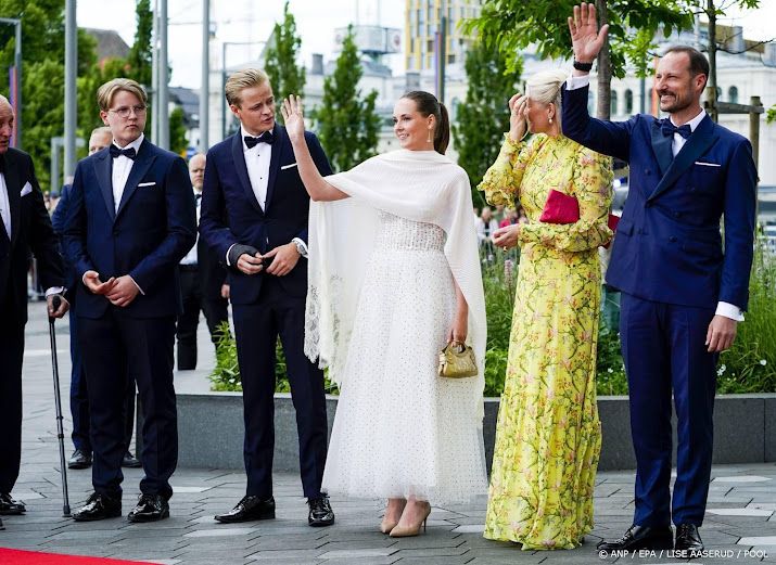 Noors blad: Ingrid Alexandra zag halfbroer met kerst