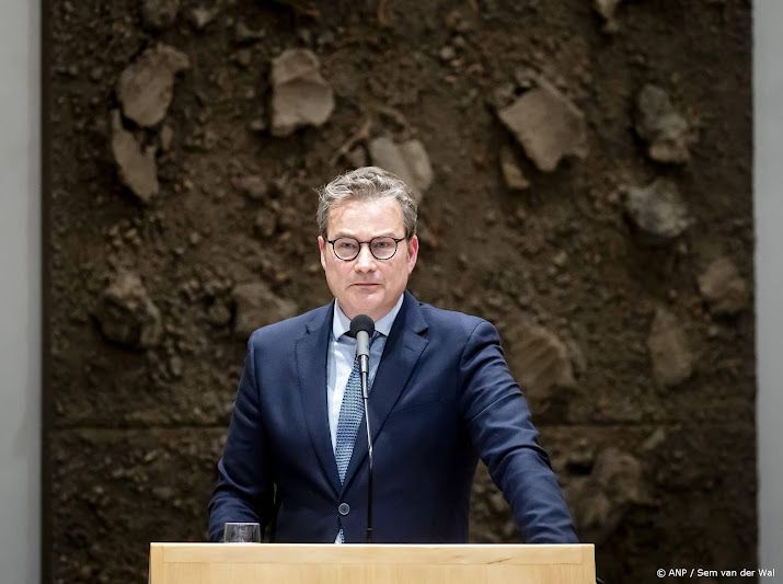 Staatssecretaris en Kamerleden vol afschuw over jaarwisseling