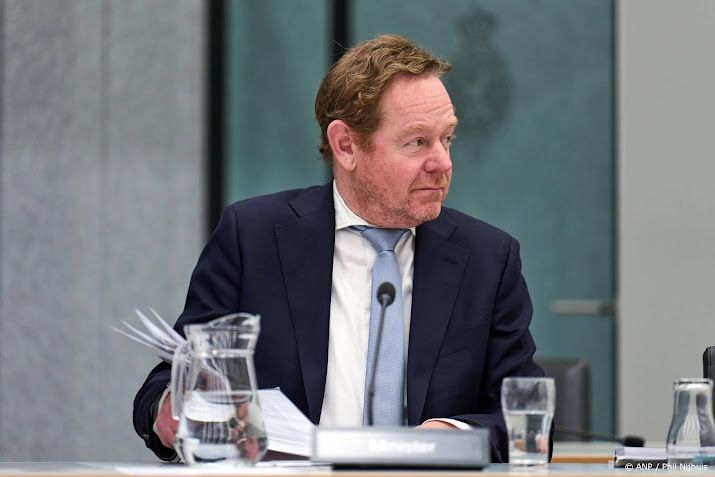 Van Weel ziet weinig mogelijkheden om betogers Iran te helpen