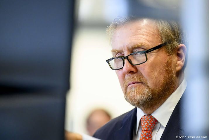 Koning Willem-Alexander brengt bezoek aan AIVD 