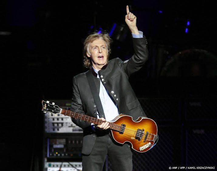 Paul McCartney eert overleden collega Bob Weir