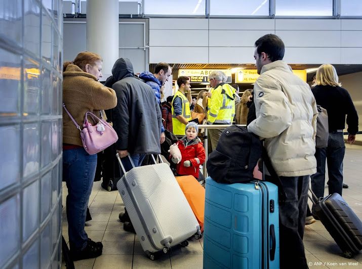 FNV: veel agressie richting personeel Schiphol tijdens sneeuwweek