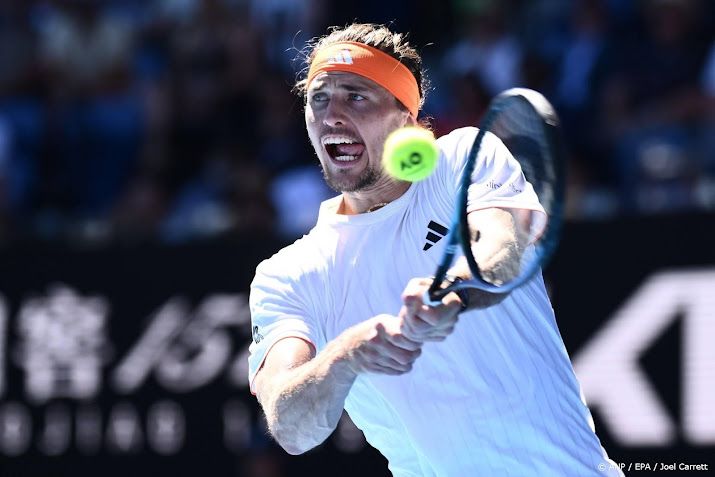 Zverev bereikt na haperende start tweede ronde Australian Open