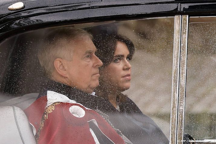 Mail on Sunday: Eugenie verbreekt banden met vader Andrew