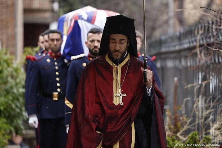 Grieken in de rij voor publiek afscheid prinses Irene