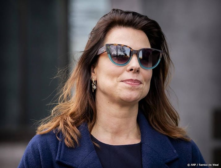 Roos Moggré twee weken invalpresentator bij Pauw & De Wit