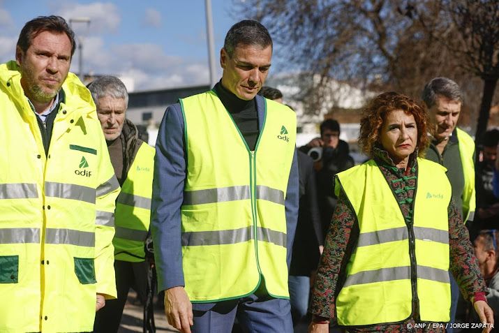Sánchez kondigt drie dagen nationale rouw af na treinbotsing