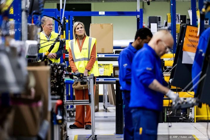 Máxima leert 'nieuwe dingen' over duurzame verwarmingsproducten