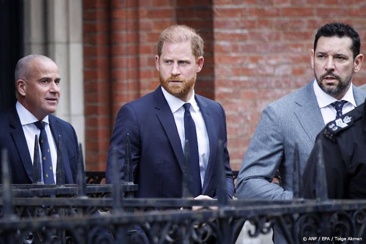 Harry: uitgever Daily Mail maakte leven van mijn vrouw miserabel