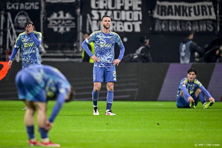 Ajax verhuurt Van den Boomen aan het Franse Angers 