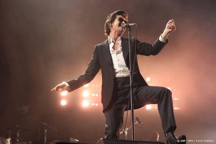 Arctic Monkeys maken nummer voor War Child 