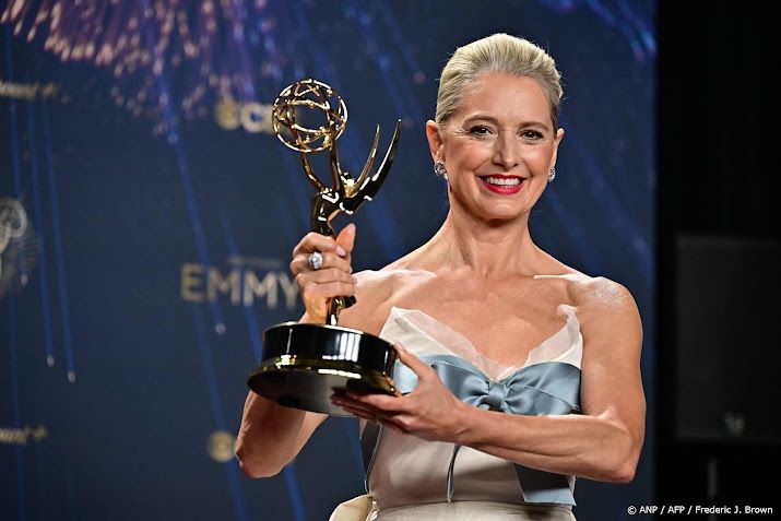 Cast The Pitt bezoekt ziekenhuis om medisch personeel te eren