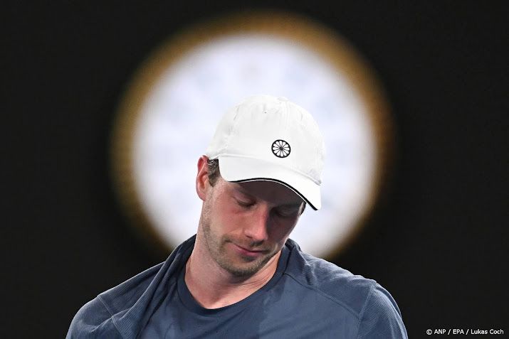 Djokovic schakelt Van de Zandschulp uit op Australian Open