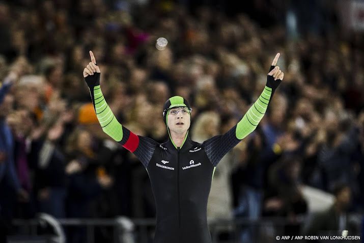 Schaatser De Boo vierde op 500 meter na rit met val Kosjkin