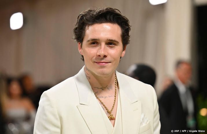 Ex-vriendin Brooklyn Beckham steunt hem in familieruzie