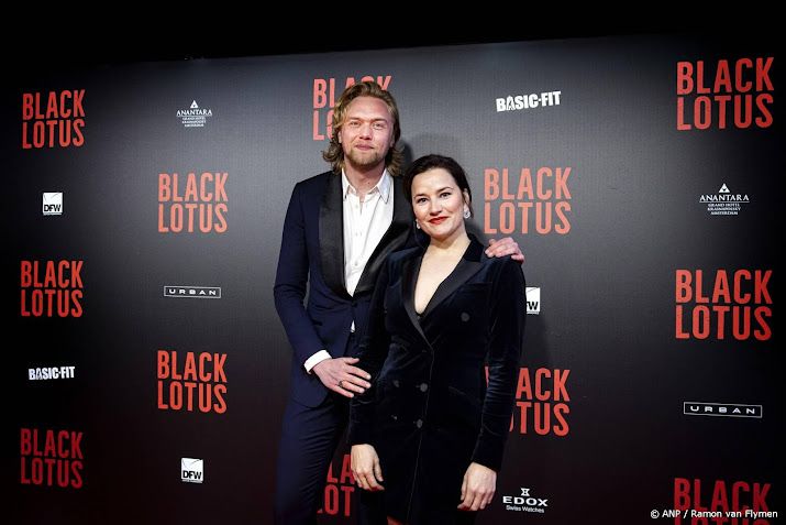 Barbara Sloesen en Joost Hofman verwelkomen zoon Shaffy Jaapie  