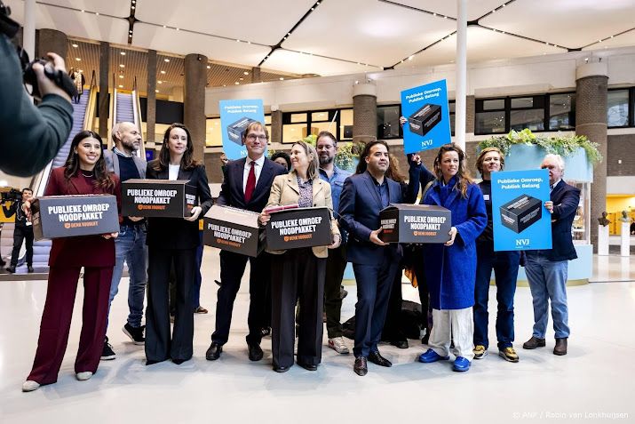 Formerende partijen willen vier omroephuizen en een taakomroep