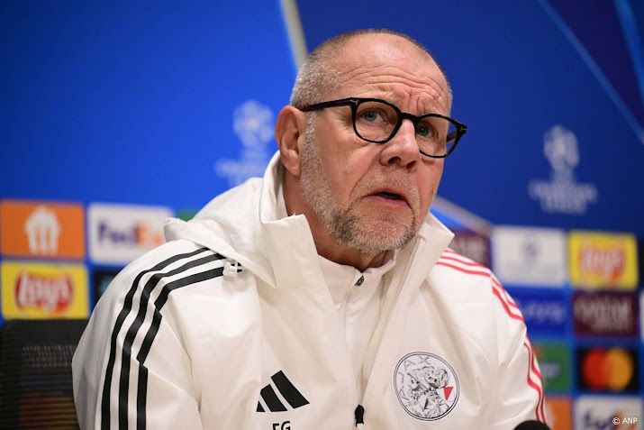 Ajax-trainer Grim: zelf winnen en daarna zien we het wel 