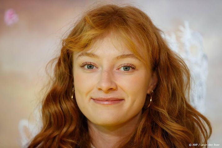 Froukje gaat op tournee zonder band