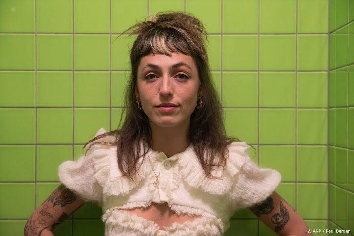 Sophie Straat en IJSLAND eerste namen Into The Great Wide Open