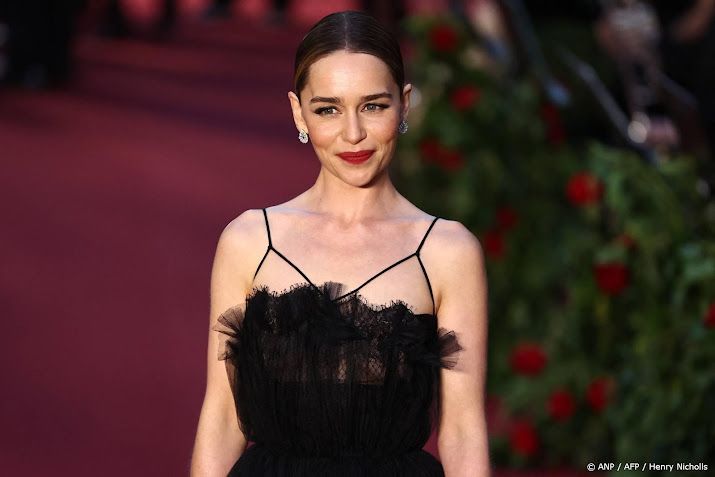 Emilia Clarke wil niet erkennen dat ze 40 wordt