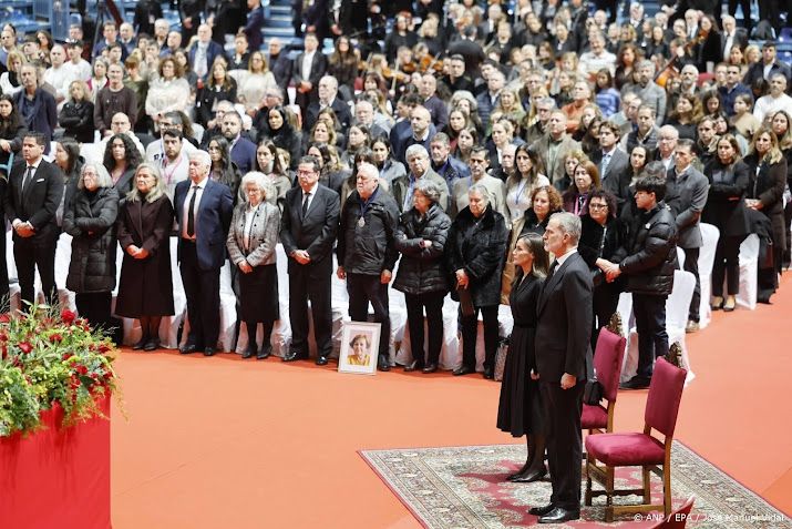 Spaans koningspaar herdenkt slachtoffers treinramp Adamuz