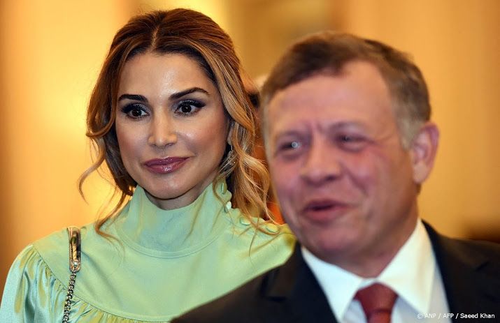 Koningin Rania feliciteert haar man koning Abdullah 