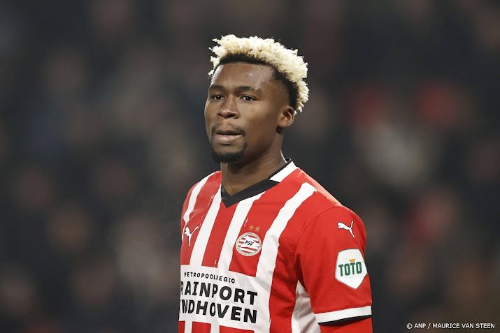 PSV verhuurt verdediger Nagalo aan Konyaspor