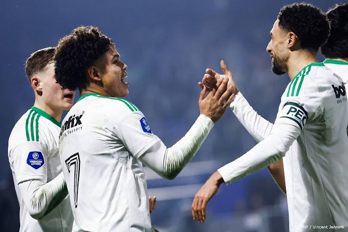 PEC Zwolle haalt uit tegen Telstar in 'jubileumwedstrijd'