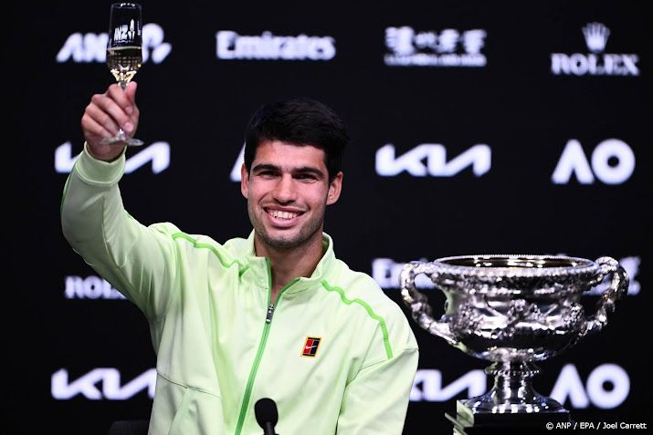 Alcaraz dankt aanwezige Nadal na gewonnen Australian Open-finale