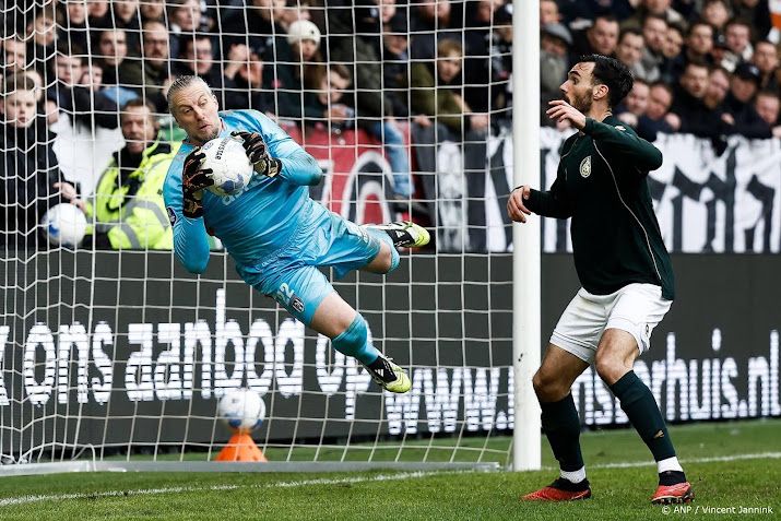 Doelman Pasveer keert met zege terug bij Heracles Almelo 