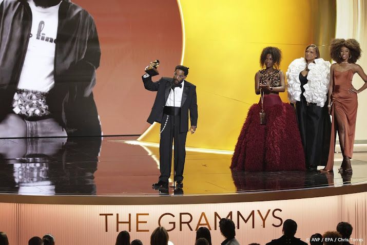 Kendrick Lamar grote winnaar van politiek beladen Grammy-show