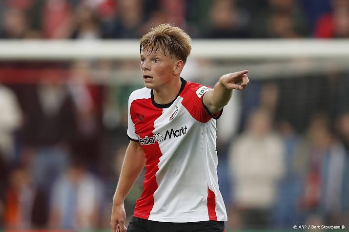 Feyenoord verhuurt verdediger Plug aan FC Dordrecht