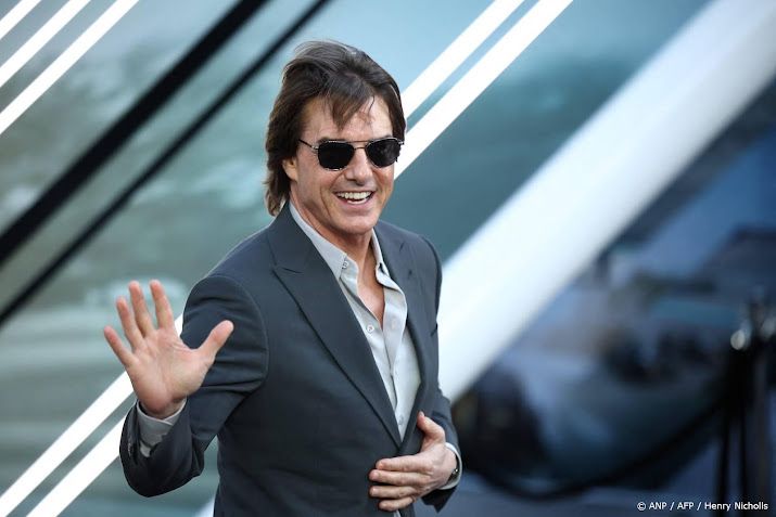 Tom Cruise verlaat flat in Londen na reeks overvallen
