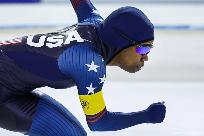 Schaatsster Jackson draagt Amerikaanse vlag bij opening Spelen 